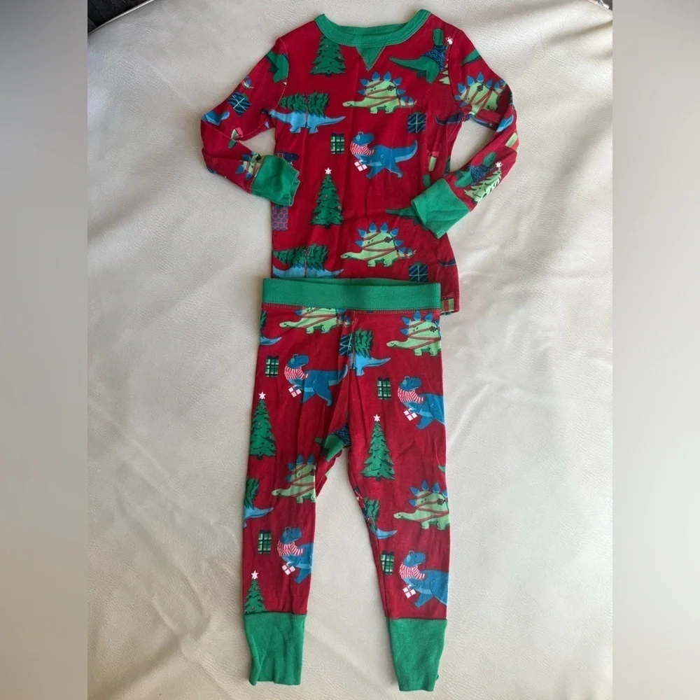 Bundle of boy pajamas gap,Uniqlo and wondershop